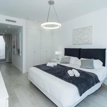 Al-1721 - Penthouse - Alcazaba Lagoon *